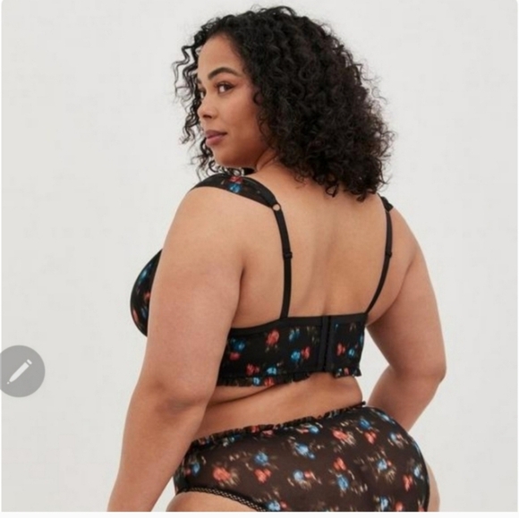 🍁🍂Torrid 2 Ruched Mesh Ruffle Underwire Bra - Picture 2 of 5